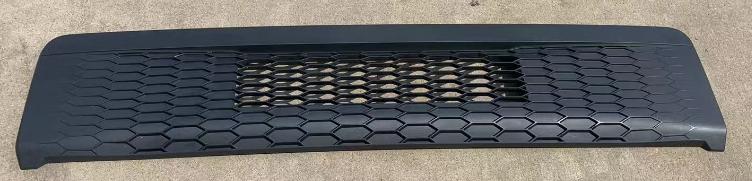 82523687 GRILLE for VOLVO 