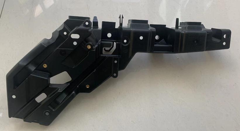 82698913 BRACKET RH for VOLVO 