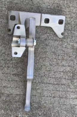 78585326 GRILLE BRACKET LH for VOLVO 