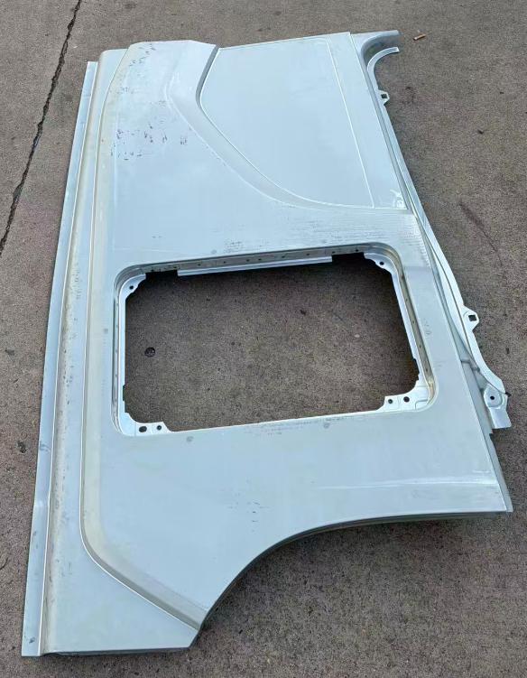 2366144 SIDE BELLY BOARD RH for SCANIA 