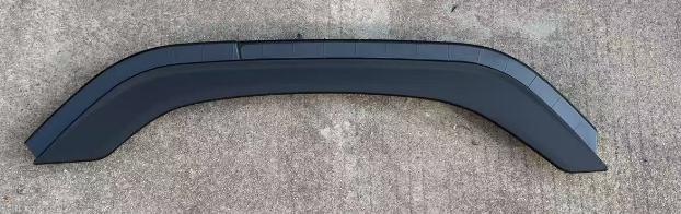 2247599 FENDER LOWER GARNISH RH for  DAF 