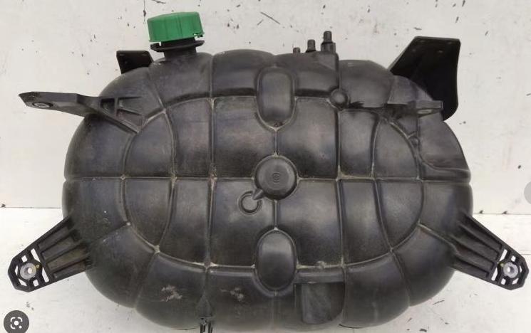 9605017903/9393799822/9605015703 SUBSIDIARY WATER TANK for BENZ 