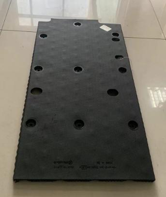 81612300350 FRONT WHEEL FENDER LINING( 815 MM) RH for MAN  