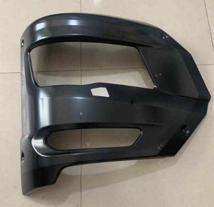 81416100926/81416100924 BUMPER RH（WITH WATER SPOUT）TGS for MAN  