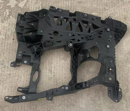 5802515537/5802924821/5802790962 HEADLIGHT BRACKET LH for  IVECO 