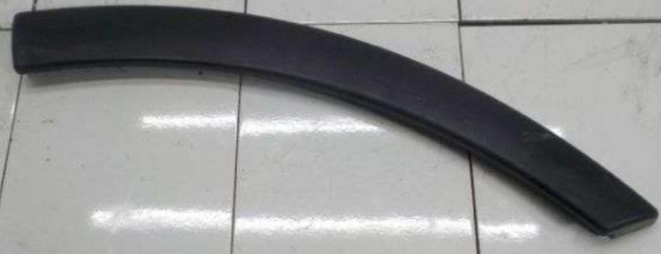 504136623 REAR FENDER LOWER GARNISH RH for  IVECO 